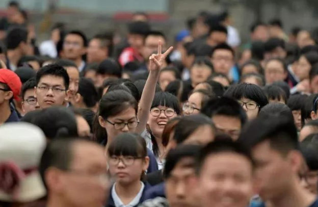 重磅！2019成都中考分?jǐn)?shù)線出來(lái)了！