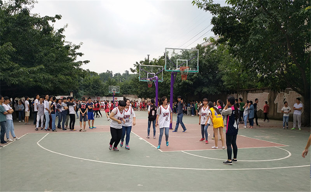 威遠縣自強中學學校環(huán)境怎么樣？