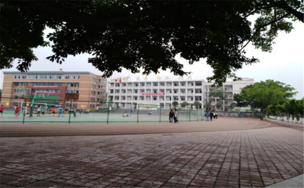 南充市李渡中學(xué)2020年中考錄取分?jǐn)?shù)線多少分？