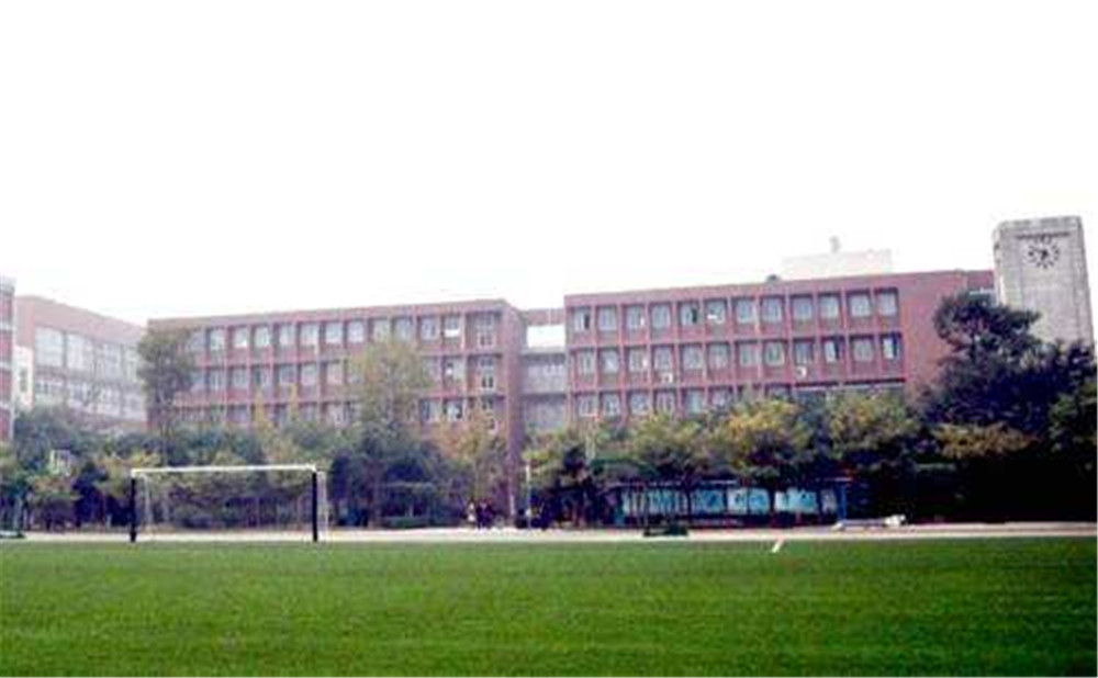 電子科技大學(xué)實(shí)驗(yàn)中學(xué)近三年的錄取分?jǐn)?shù)是多少？