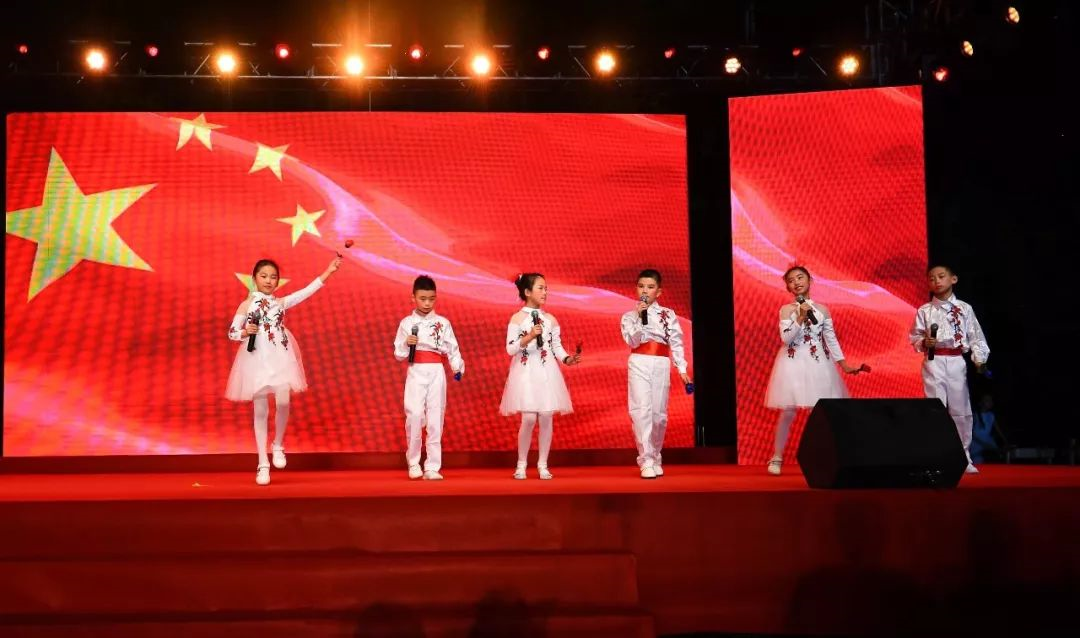 成都七中八一學(xué)校的錄取分?jǐn)?shù)線是多少？