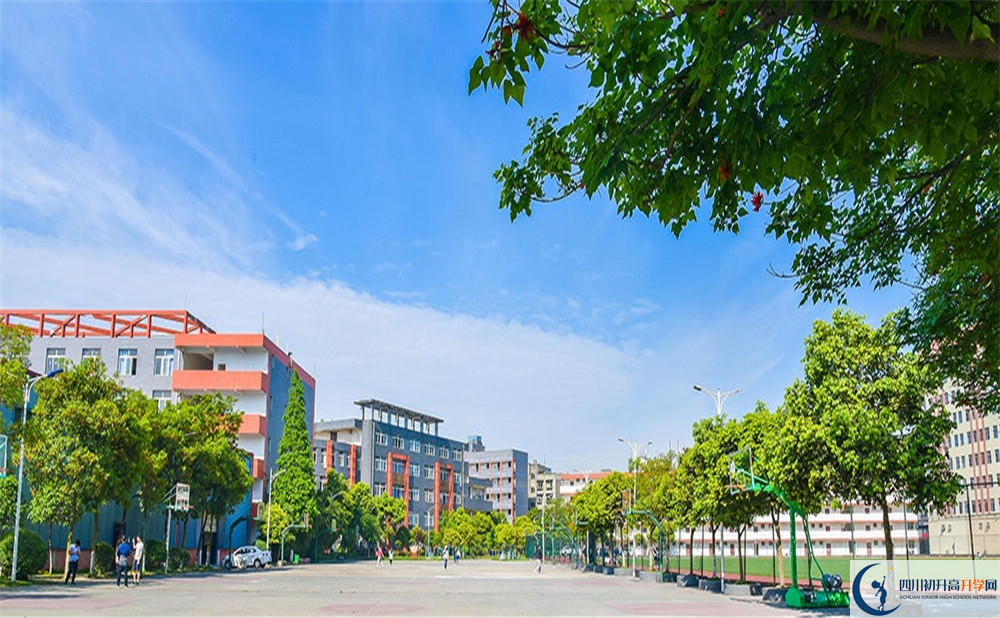 川科外國語學校的實驗班怎么樣？