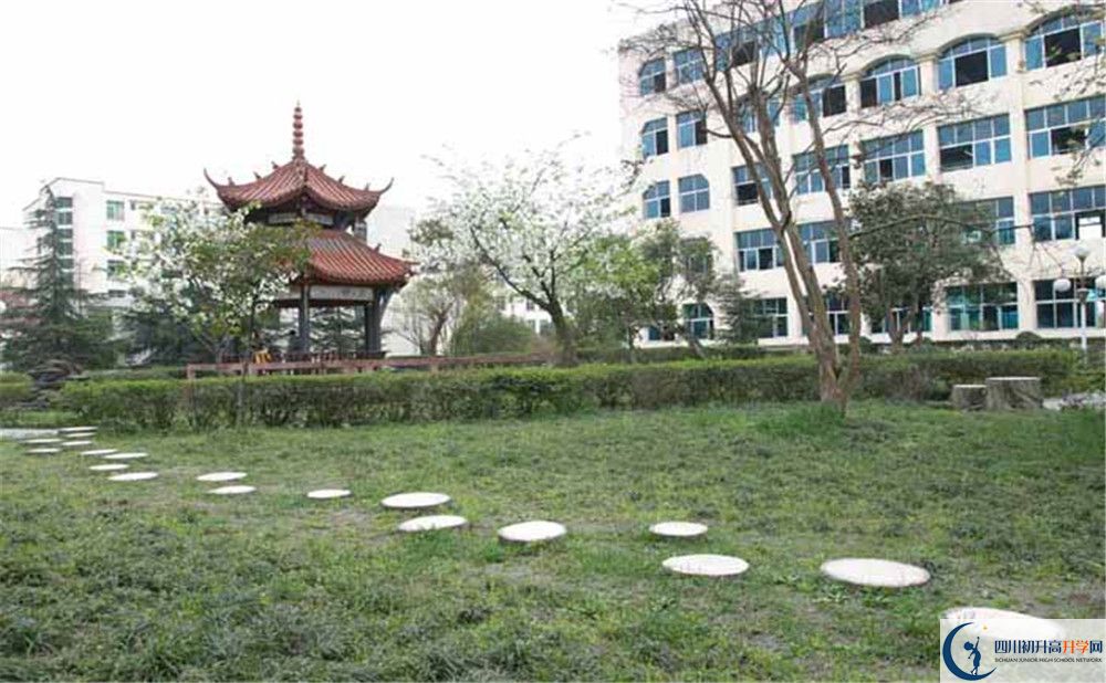 都江堰外國語實(shí)驗(yàn)學(xué)校初升高向外地招生嗎？