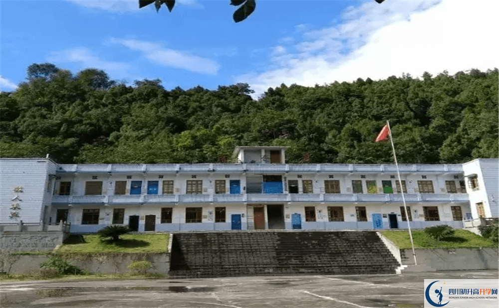 閬中市二龍中學(xué)高三診斷考試時(shí)間怎么安排？