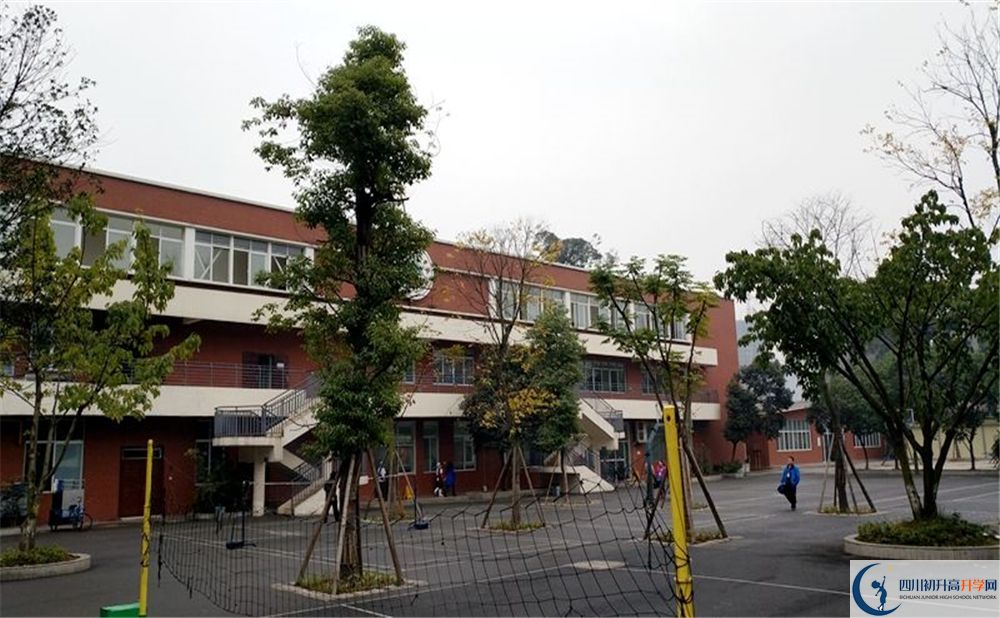 成都七中八一學(xué)校2020年成都市排名高不高？
