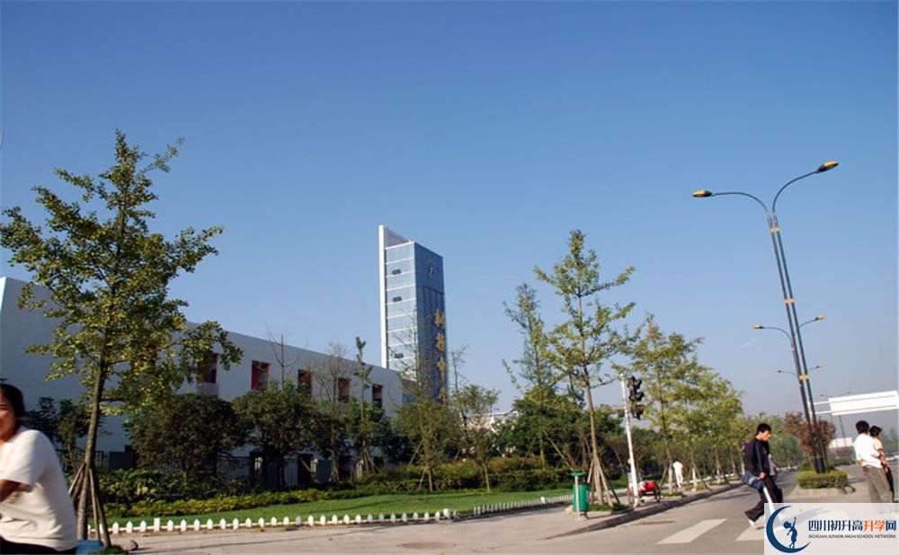 成都市樹德中學(xué)2020年一年學(xué)費多少？